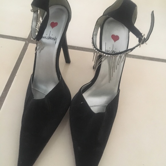 Heels - Picture 2 of 3